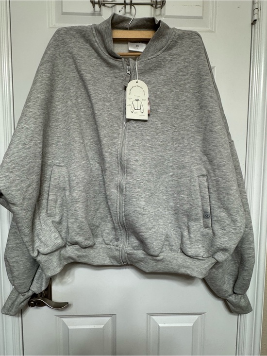 Blogilates Sweaters - Blogilates Marshmallow Bomber Jacket Size Large Gray Activewear Athleisure Zip